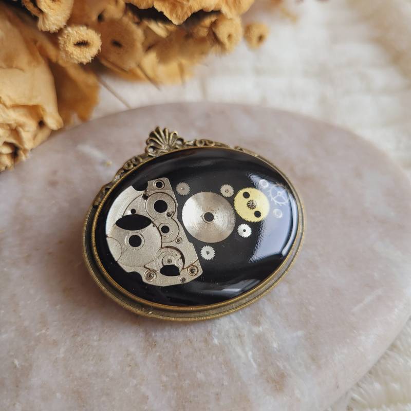 steampunk-Brosche. Broschenuhr-Ersatzteile. Spindelgetriebe. Vintage Barockbrosche. Lehrergeschenk Zum Jahresende von CleopheaResinea
