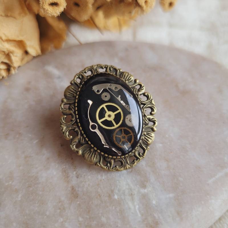 steampunk-Brosche. Broschenuhr-Ersatzteile. Spindelgetriebe. Vintage Barockbrosche. Lehrergeschenk Zum Jahresende von CleopheaResinea