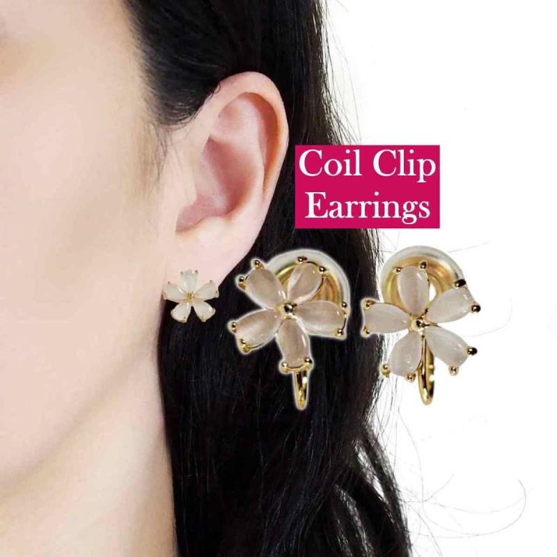 Blume Ohrclips Unsichtbar, Kristall Strass Coil Style Ohrclips, Nicht Durchbohrte Ohrringe, Weiße Kirschblüten Clip Ohrringe von ClipOnEarringsJP