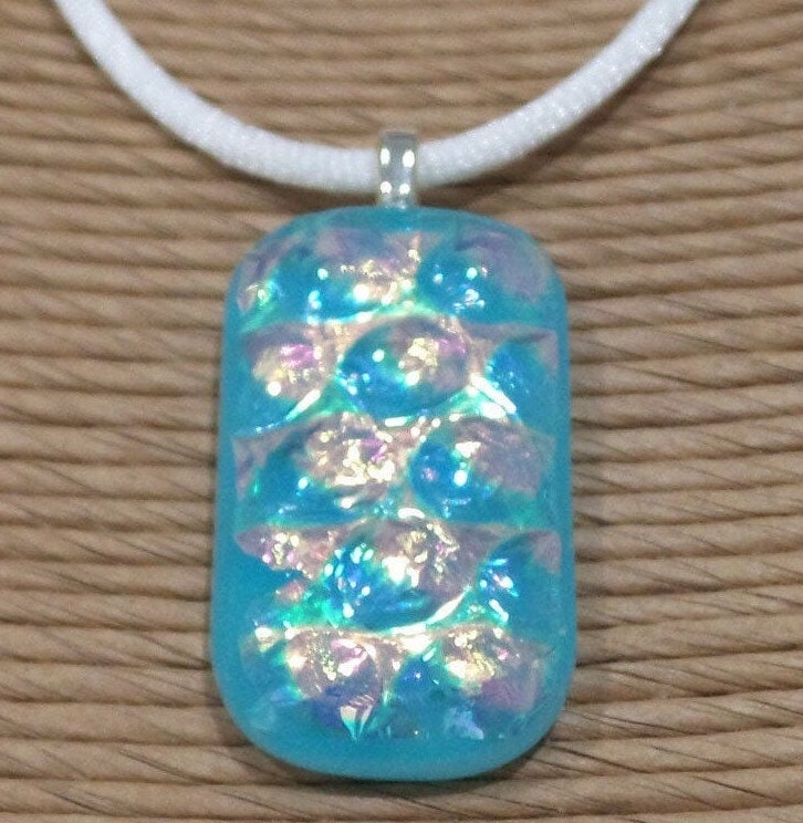 Aqua Blau Dichroic Glas Anhänger, Regenbogen Schmuck, Funkelnde Halskette, Versandfertig - Polka Dot Sparkle -8 von ClipOnGallery