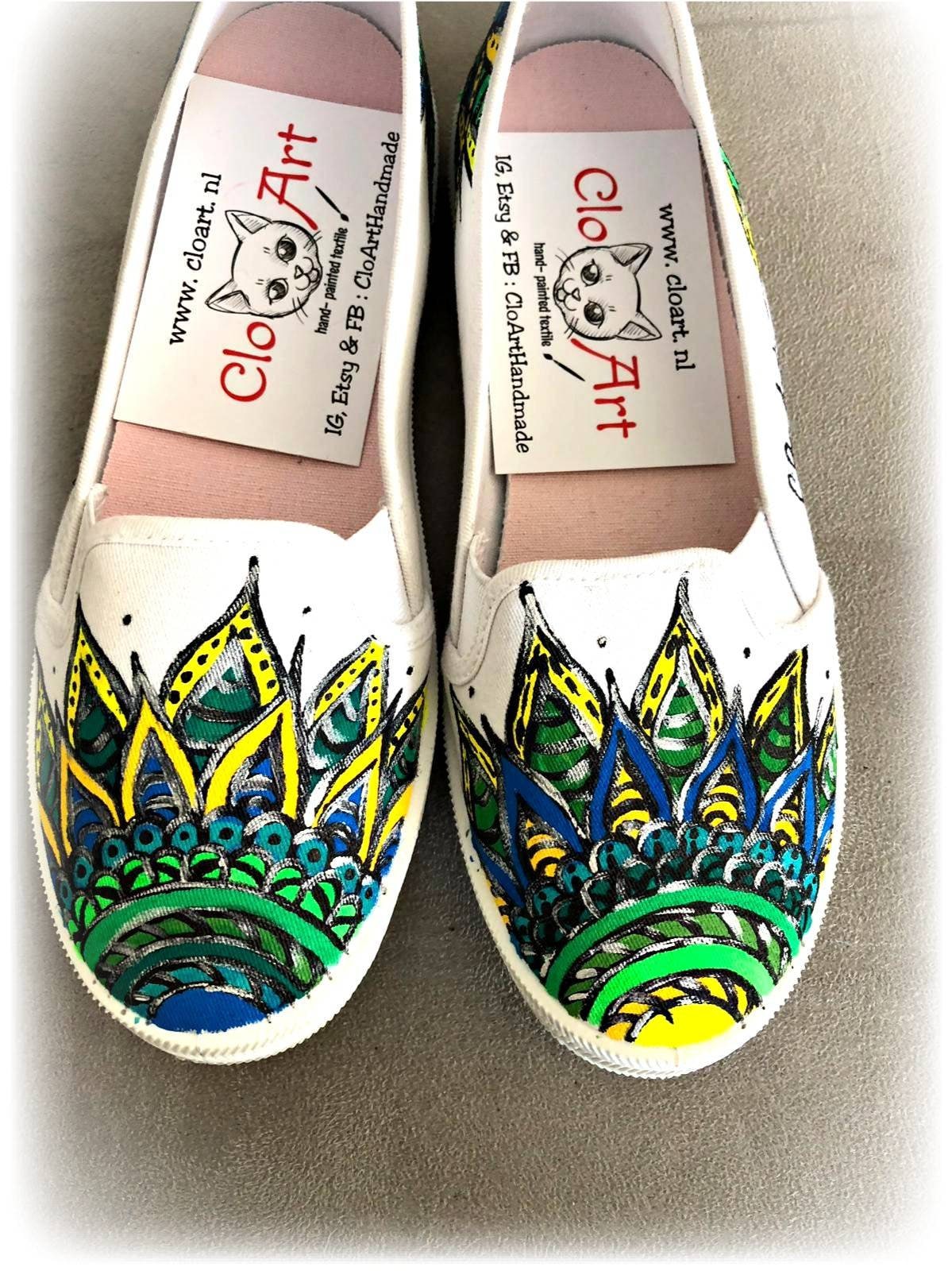 Bemalte Mandalas Slip-Ons, Grüne Schuhe, Grün, Gelb, Blau Benutzerdefinierte Slip-On, Mandala Geschenk Für Sie, Schuhe Bemalte Mandalas Slip-Ons, Grüne Schuhe, Grün, Gelb, Blau Benutzerdefinierte Slip-On, Mandala Geschenk Für Sie, Schuhe von CloArtHandmade