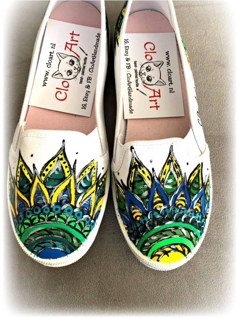 Bemalte Mandalas Slip-Ons, Grüne Schuhe, Grün, Gelb, Blau Benutzerdefinierte Slip-On, Mandala Geschenk Für Sie, Schuhe von CloArtHandmade