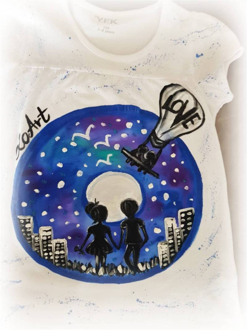 Handbemaltes Kinder T-Shirt Sammeln Moments Not Things Reise Bemaltes Liebe Reisen Kunst Glückliche Maßgeschneidert Top Handbemaltes Kinder T-Shirt Sammeln Moments Not Things Reise Bemaltes Liebe Reisen Kunst Glückliche Maßgeschneidert Top von CloArtHandmade