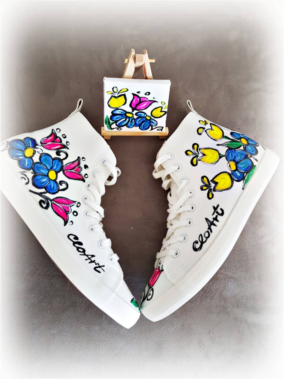 Sommerblumen Turnschuhe, Gemalte Blumen Bunte Sommerschuhe, Liebesblumen Geschenk, Tulpen Neonblumen Schuhe, Neonschuhe Sommerblumen Turnschuhe, Gemalte Blumen Bunte Sommerschuhe, Liebesblumen Geschenk, Tulpen Neonblumen Schuhe, Neonschuhe von CloArtHandmade