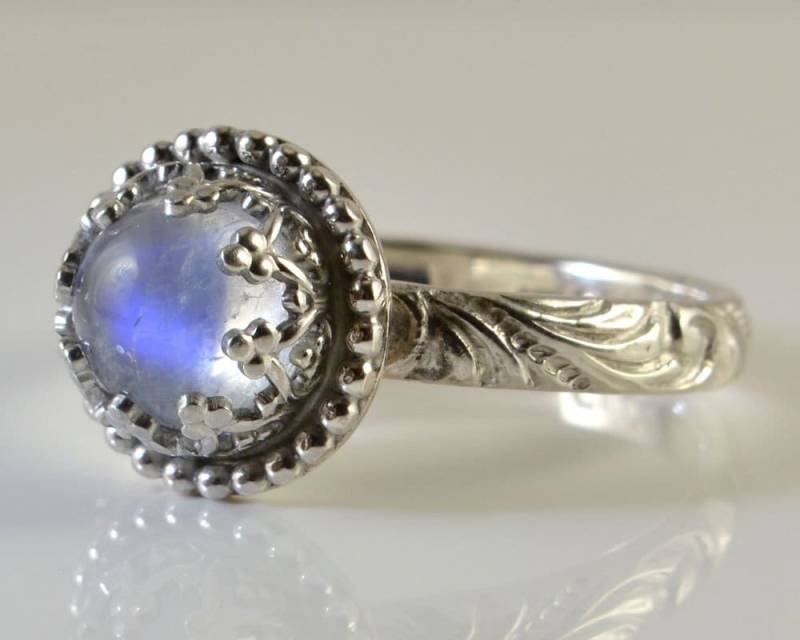 Regenbogen Mondstein Sterling Silber Ring Handgemachter Renaissance Ring von ClosParra