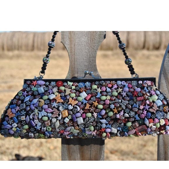 Weit Neun Perlen Handtasche Weit Neun Perlen Handtasche von ClosetedDesires