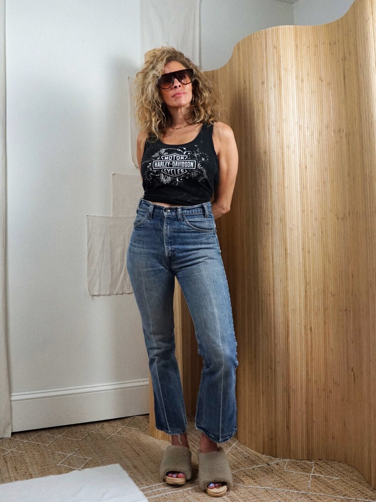 Vintage 2008 Harley Davidson Motorräder Crystal Graphic Distressed Ärmellose Soft Cotton Black Electric City Tank von ClosiTherapiVintage