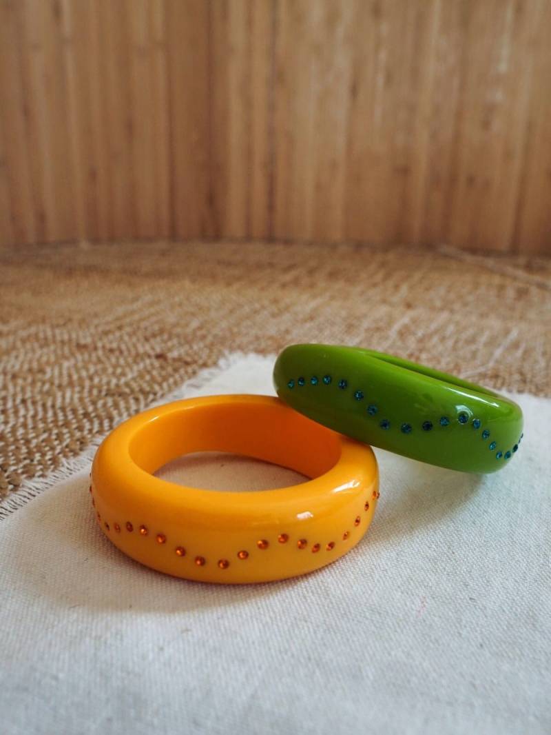 Vintage 60Er Jahre Grün Lucite Strass Orange Armreif Mid Century Modern Kunstharz Kunststoff Mcm Armband Mod Set von ClosiTherapiVintage