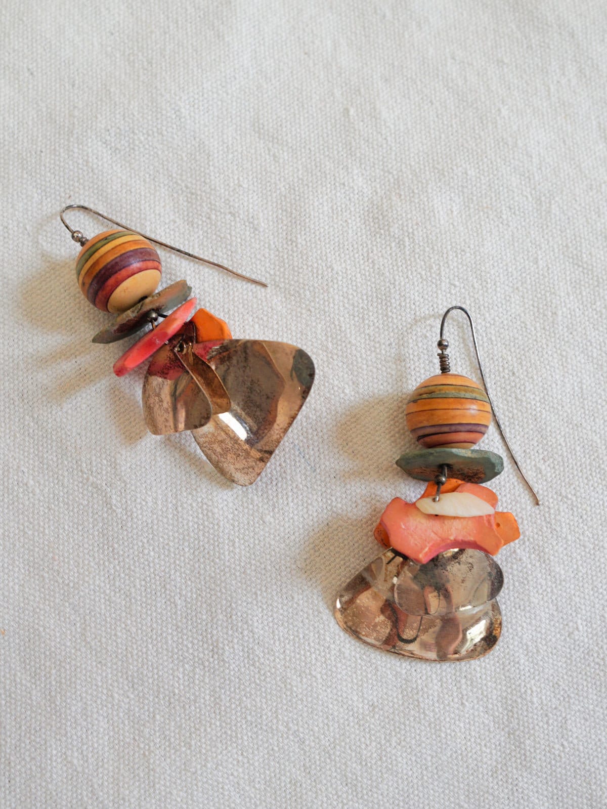 Vintage 80Er Jahre Donna Dale Handmade Artisan Fundstücke Modernist Sterling Silber Baumeln Holzkugel Tropfen Durchbohrte Ohrringe von ClosiTherapiVintage