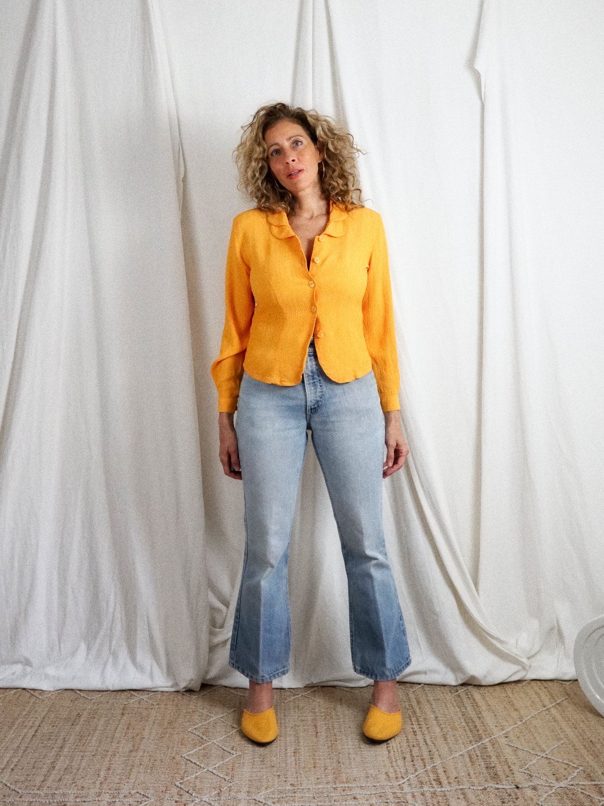 Vintage 80Er Jahre Helle Löwenzahn Gelb Crinkle Textur Langarm Bluse von ClosiTherapiVintage