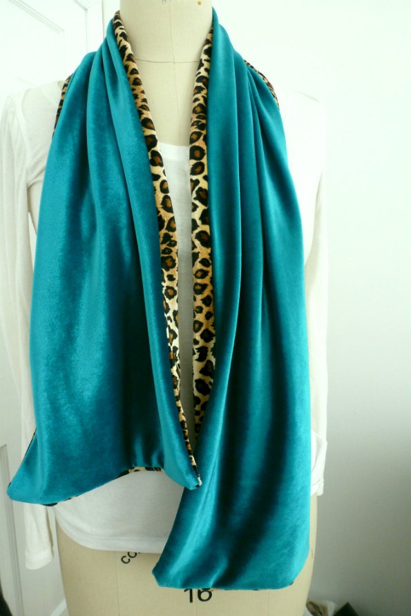 Jade Mit Leopard Und Oatmeal/2 Schals 150x23cm Im Angebot/ Die Preise Basieren Auf Dem Kauf Von von ClothingByCheryldine