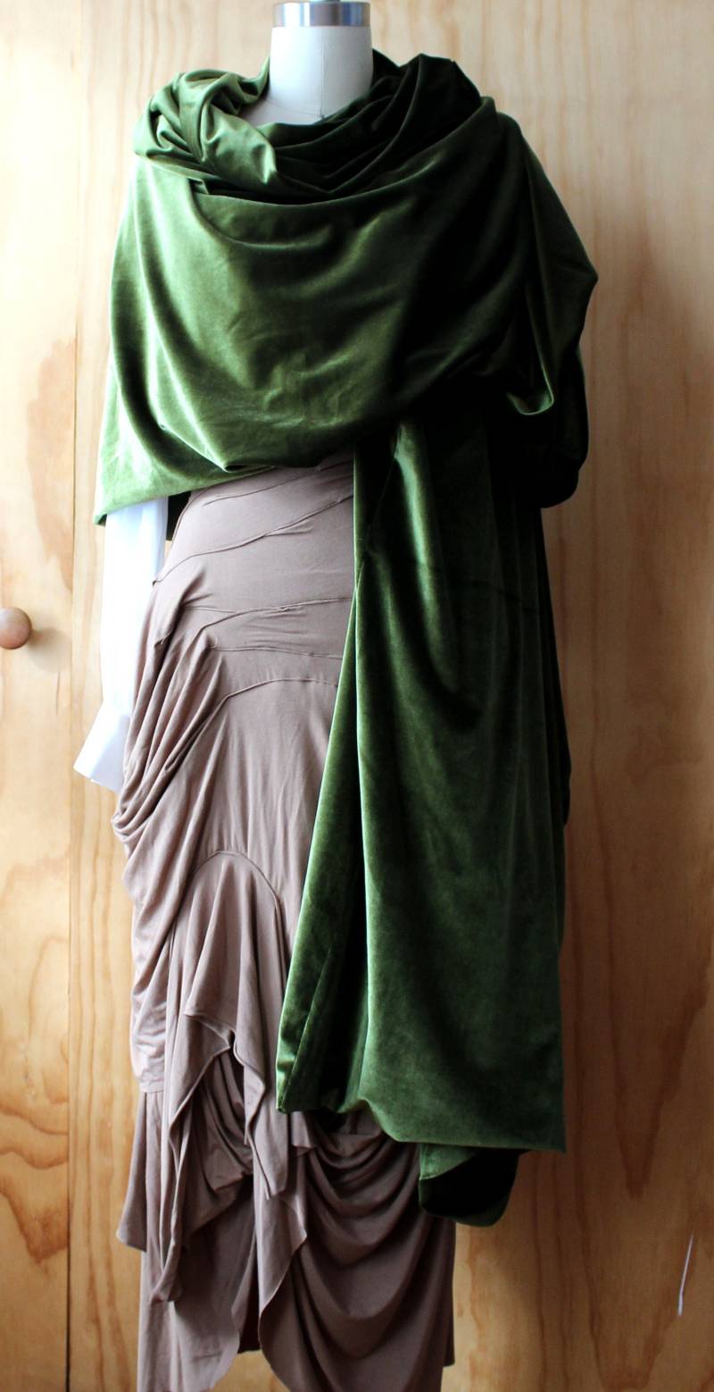 Grüner Samtschal/ Lux Schöne Lange Wickeln/Größe 85 "x 28" in Bild 3 Größen Verfügbar Kostenloser Versand Den Usa Schiff 2-3 Tagen von ClothingByCheryldine