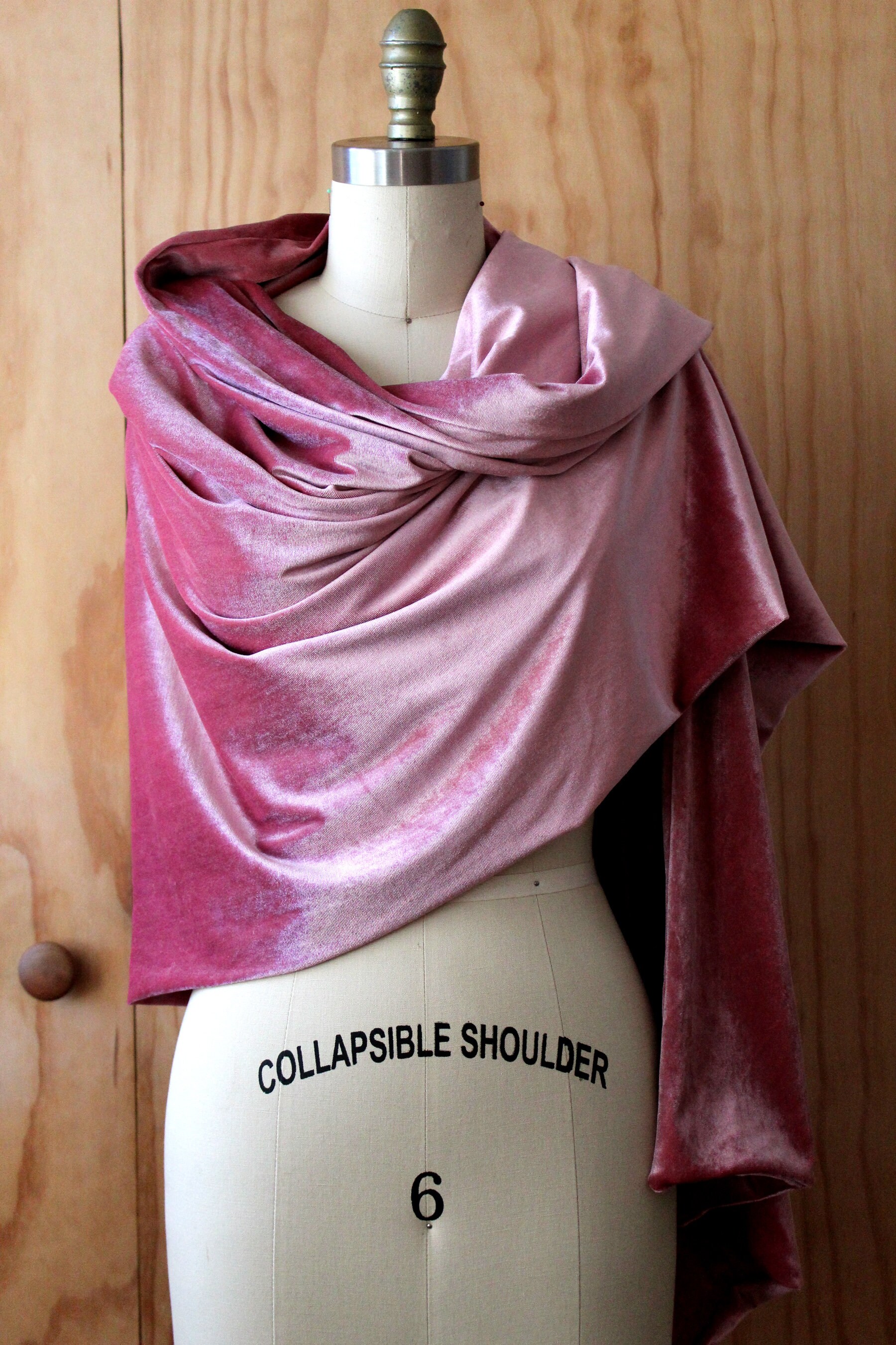 Rosa Samttuch/Größen in Drop-Down-Box Erhältlich Kostenloser Versand Den Usa Schiff 2 Tagen Rosa Samttuch/Größen in Drop-Down-Box Erhältlich Kostenloser Versand Den Usa Schiff 2 Tagen von ClothingByCheryldine