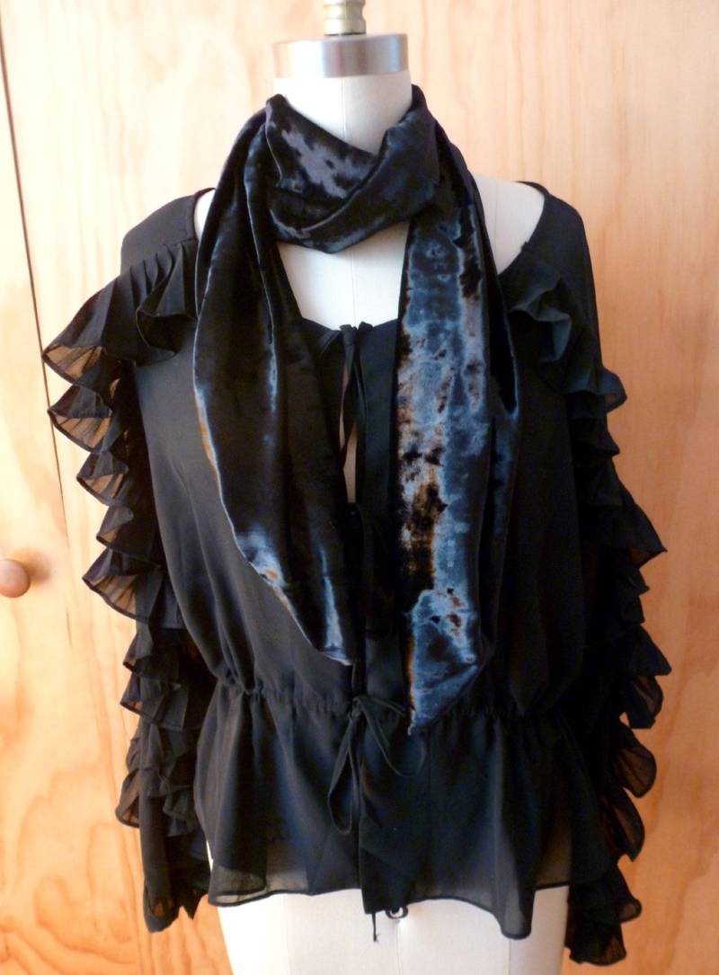 Schwarzer Crushed Samt Schal /58 "x 4" Größenoptionen Verfügbar/Versand in 2 Tagen von ClothingByCheryldine