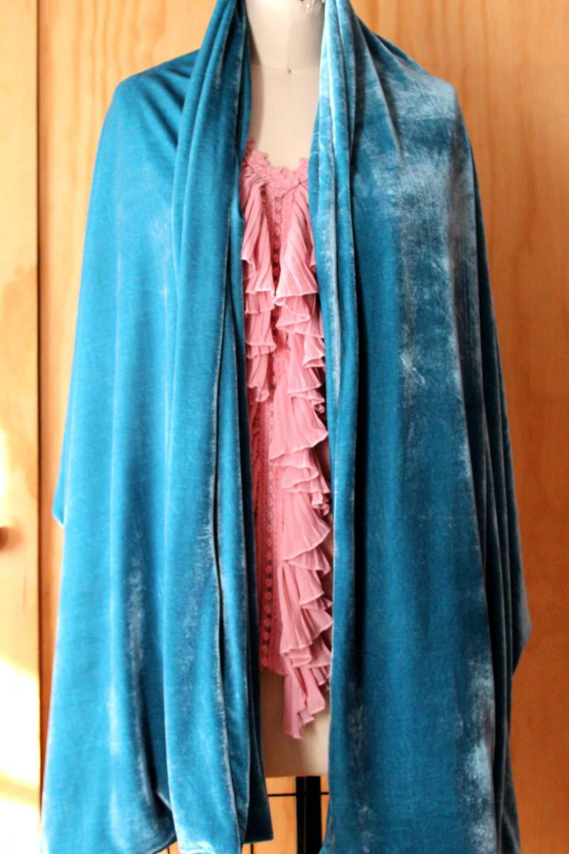 Türkisfarbener Samtschal 110 "× 28 "/ 3 Größen Erhältlich in Drop Down Box/Ein - Bis Zwei-Tages-Versand von ClothingByCheryldine