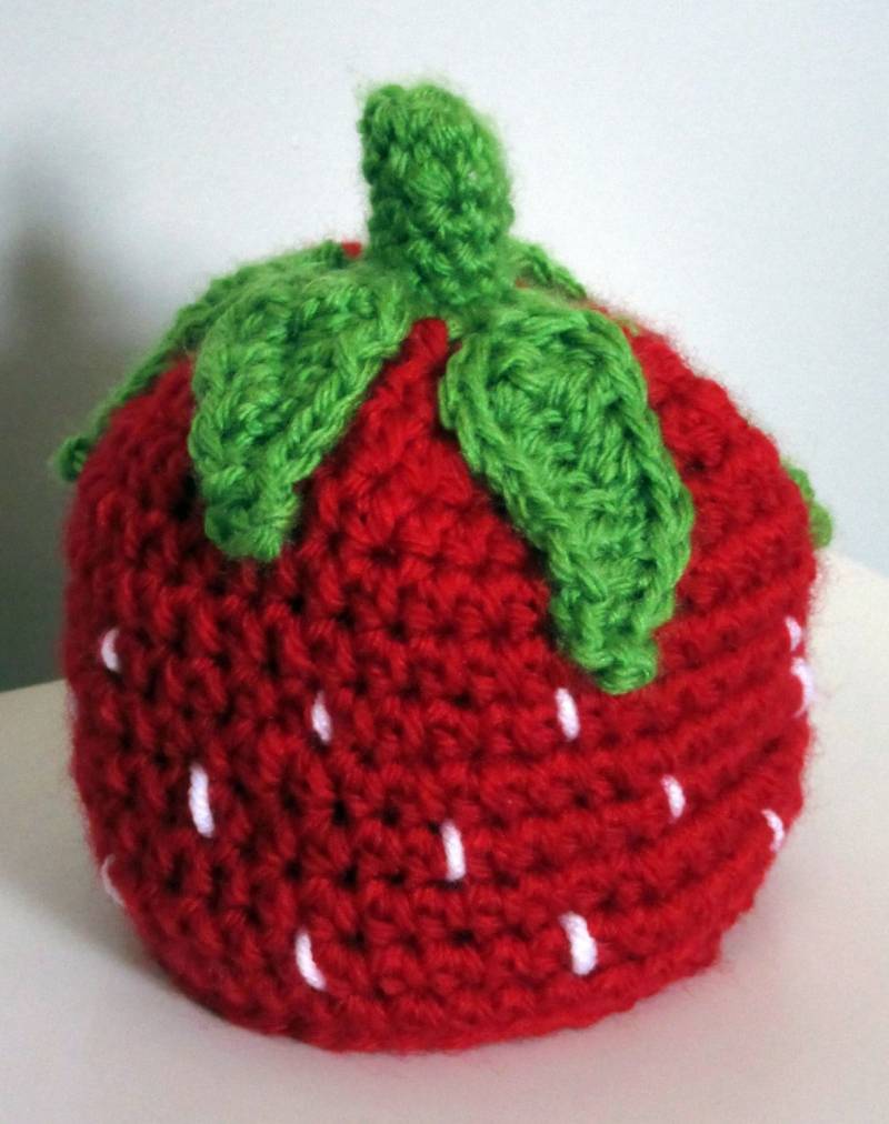 Gehäkelter Erdbeer Hut, Neugeborenen Foto Prop, Tween Geschenk von Cloud3Designs
