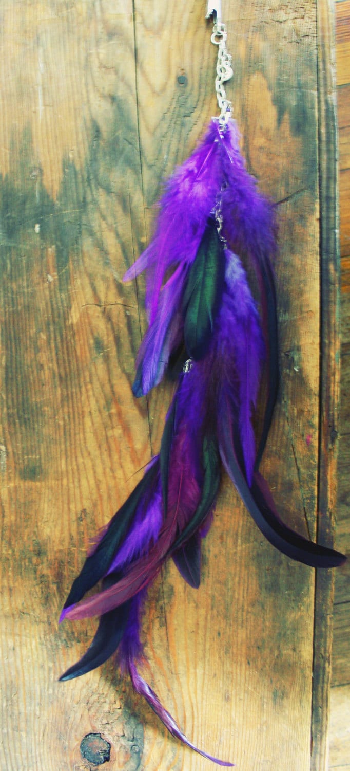Dark Purple Moon, Einzel Feder Haarspange 17Inches Lang, Extra Lange Ohrringe Dark Purple Moon, Einzel Feder Haarspange 17Inches Lang, Extra Lange Ohrringe von Cloud9Jewels