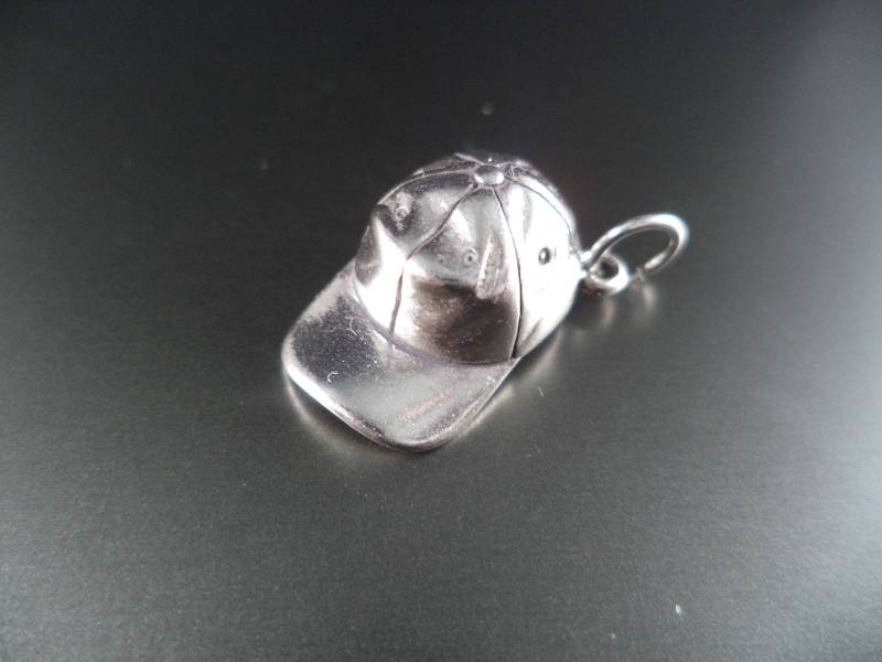 sterling Silber 3D Baseball Cap Anhänger Für Bettelarmband sterling Silber 3D Baseball Cap Anhänger Für Bettelarmband von CloudcroftTrading