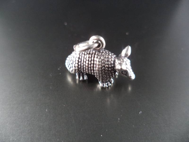 sterling Silber 3D Gürteltier Anhänger Für Bettelarmband sterling Silber 3D Gürteltier Anhänger Für Bettelarmband von CloudcroftTrading