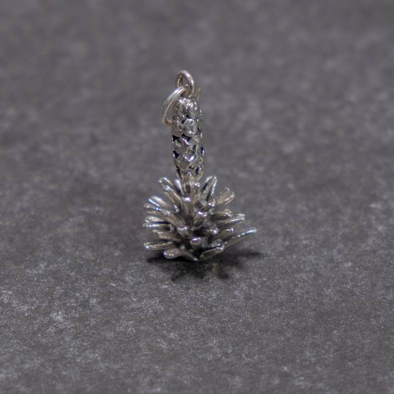 sterling Silver Yucca Anhänger Für Armband Oder Kette sterling Silver Yucca Anhänger Für Armband Oder Kette von CloudcroftTrading