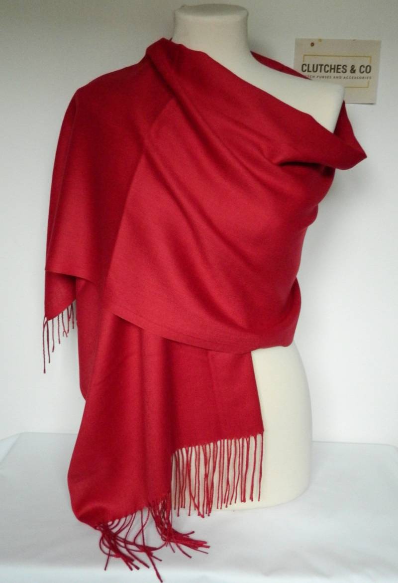 Burgunderfarbene Damenstola Weicher Hochzeitsschal Burgunderfarbene Damenstola Weicher Hochzeitsschal von ClutchesAndCo