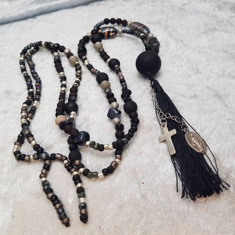Halskette Aus Schwarzem Glasperlenmix Und Rocailles, Christliche Symbole, "Wunderbare Medaille", Kreuz, Christlicher Schmuck Halskette Aus Schwarzem Glasperlenmix Und Rocailles, Christliche Symbole, "Wunderbare Medaille", Kreuz, Christlicher Schmuck von CoWoWeiSchmuck