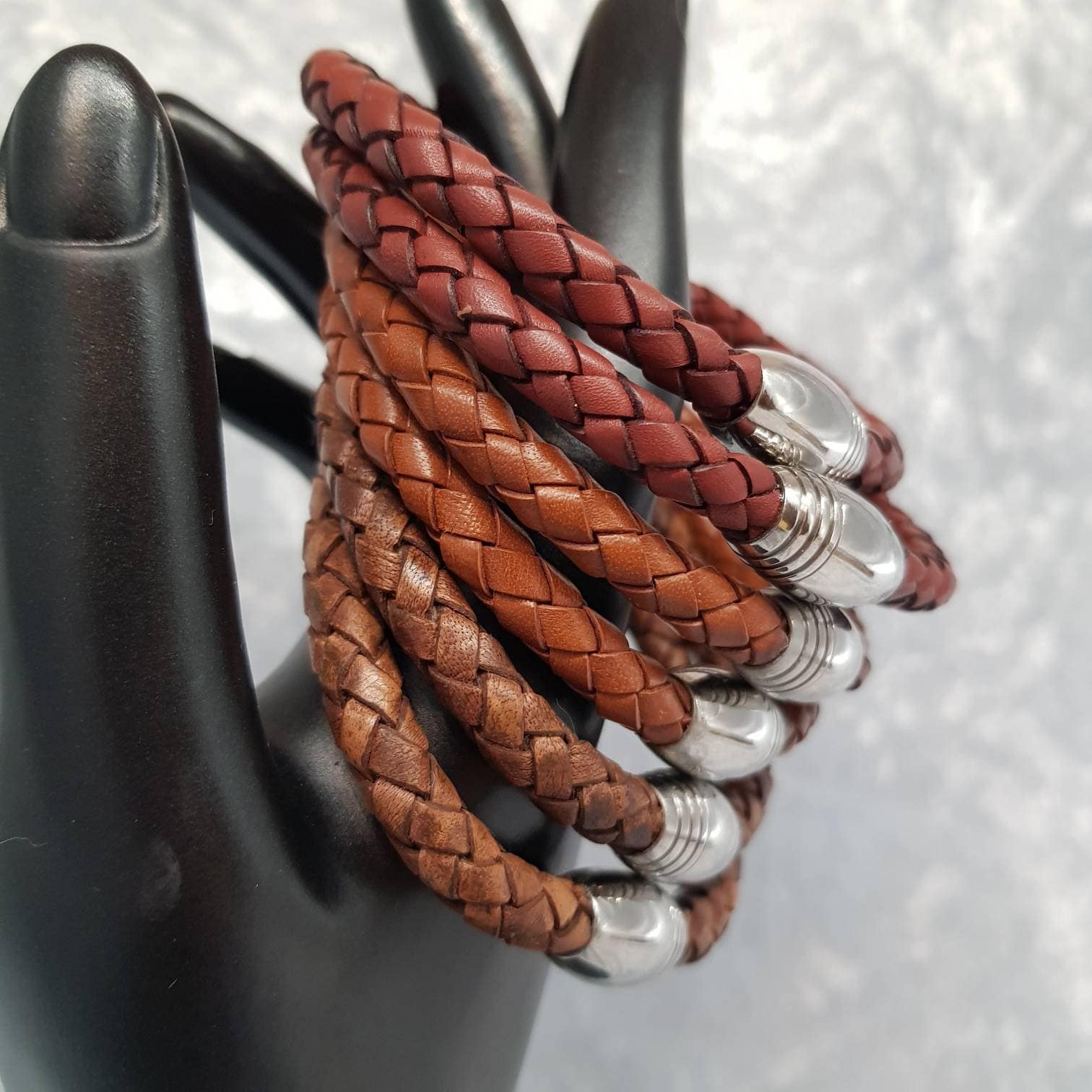 Herrenarmband Aus Nappaleder, 6mm Breite, Edelstahlmagnetverschluss - Stilvolles Lederarmband Für Männer Herrenarmband Aus Nappaleder, 6mm Breite, Edelstahlmagnetverschluss - Stilvolles Lederarmband Für Männer von CoWoWeiSchmuck