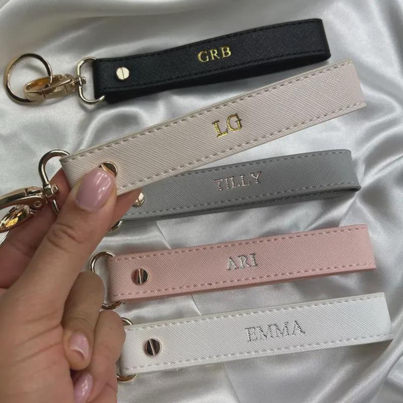 Personalized Keychain, Gold Foil Custom Name Car Backpack Charm, Luggage Tag, Gift For Her Personalized Keychain, Gold Foil Custom Name Car Backpack Charm, Luggage Tag, Gift For Her von CoashtalCottage