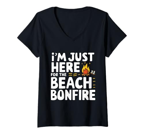 Damen I'm Just Here for The Beach Bonfire Ocean Sunset Lagerfeuer T-Shirt mit V-Ausschnitt Damen I'm Just Here for The Beach Bonfire Ocean Sunset Lagerfeuer T-Shirt mit V-Ausschnitt von Coastal Chill Collective