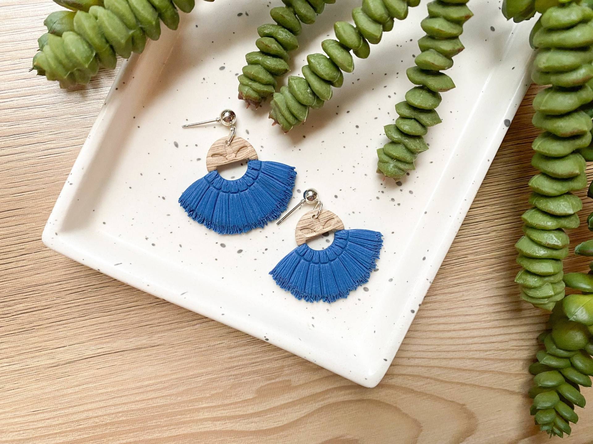 Makramee Ton Ohrringe - Polymer Clay Quasten Statement Boho Stil Faux Sofort Lieferbar von CoastalClayCompany