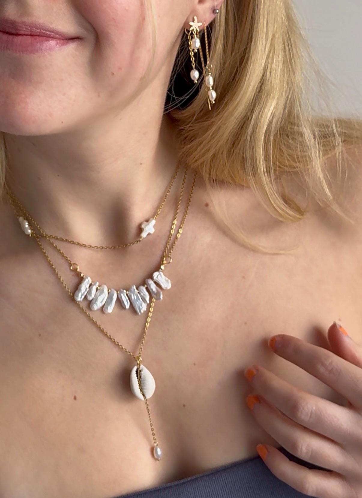 Zarte Kette Mit Perlen Anhänger 18K Vergoldet Zarte Kette Mit Perlen Anhänger 18K Vergoldet von Coastalbyjacky