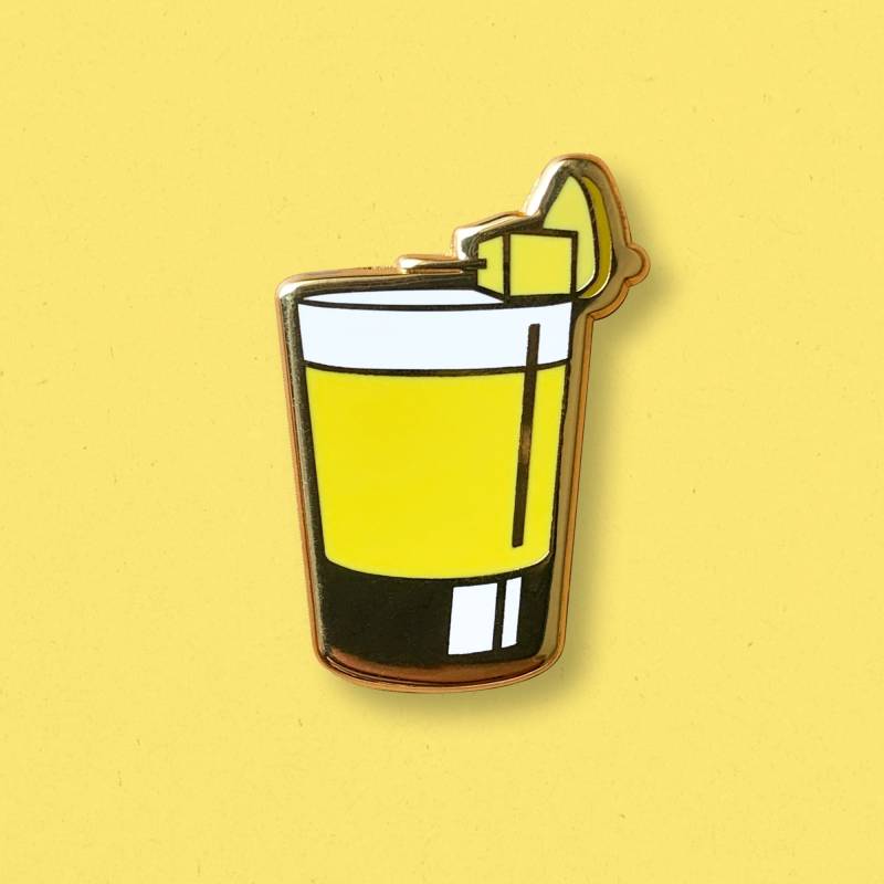 Penicillin Cocktail Emaille Pin Vergoldetes Barkeeper Geschenk von CocktailCritters