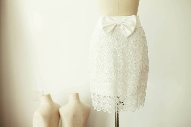 Elfenbein Spitzen Rock Erwachsene Frauen Kurzen Brautjungfer Mit Großen Bogen von CocoTutuhouse