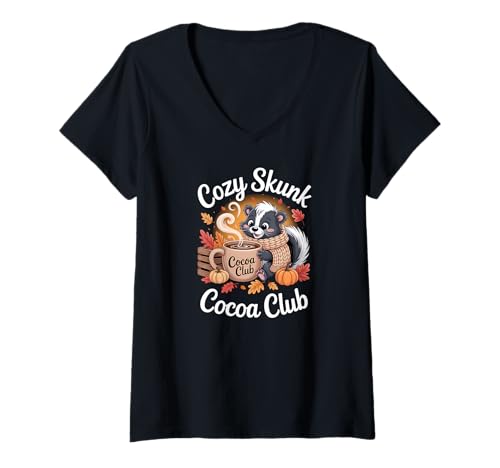 Damen Cozy Skunk Cocoa Club Herbst Blätter T-Shirt mit V-Ausschnitt von Cocoa & Creatures Apparel Gifts by Anastasia