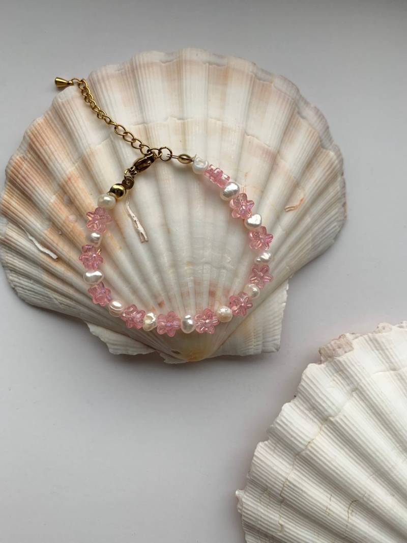 Glänzendes Rosa Armband Mit Echten Süsswasserperlen Glänzendes Rosa Armband Mit Echten Süsswasserperlen von CocoaJewelleryShop