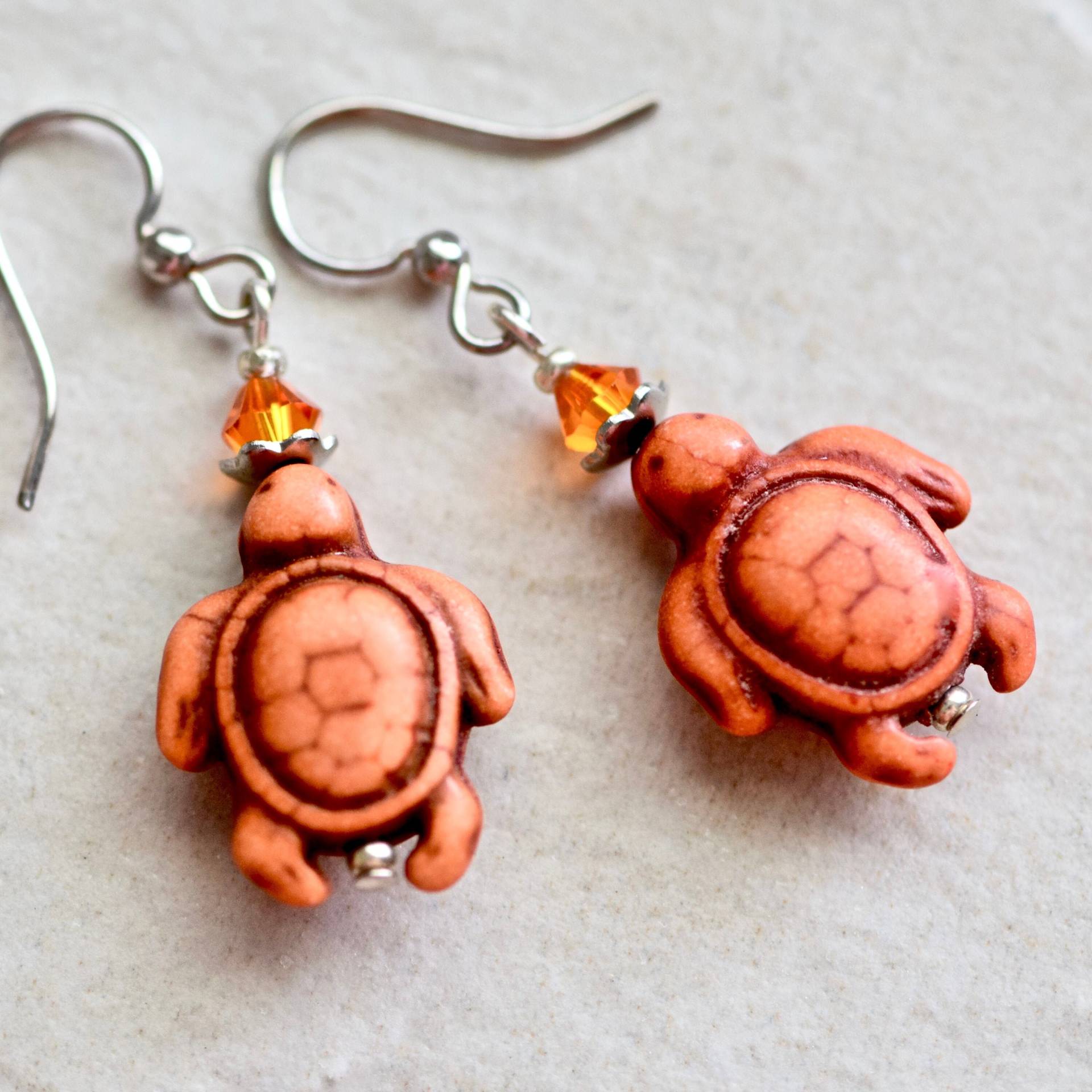 Orange Meeresschildkröte Stein Kristall Silber Ohrringe Orange Meeresschildkröte Stein Kristall Silber Ohrringe von CoconutGroveGalleria