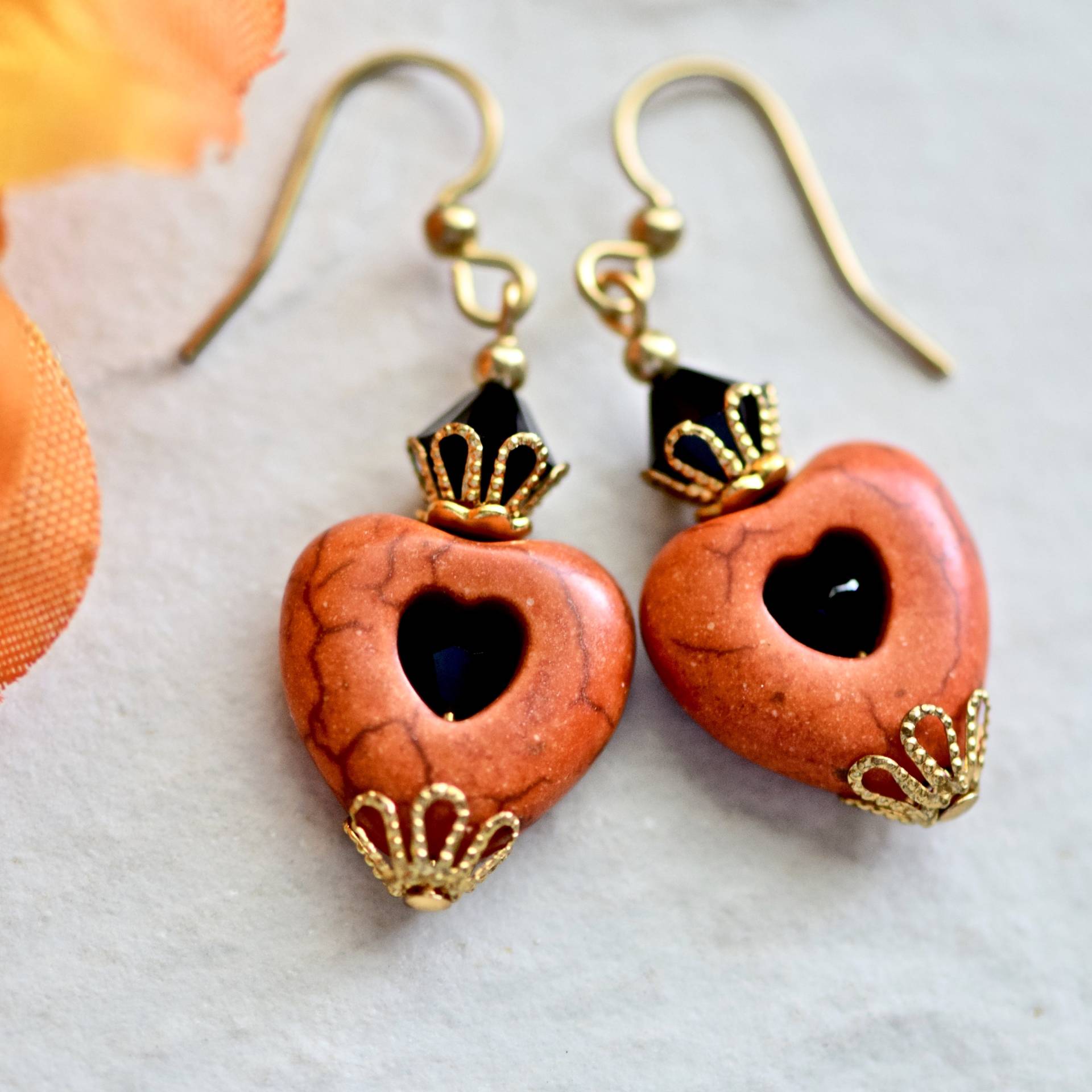Orange Stein Herz Kristall Schwarz Gold Ohrringe Orange Stein Herz Kristall Schwarz Gold Ohrringe von CoconutGroveGalleria