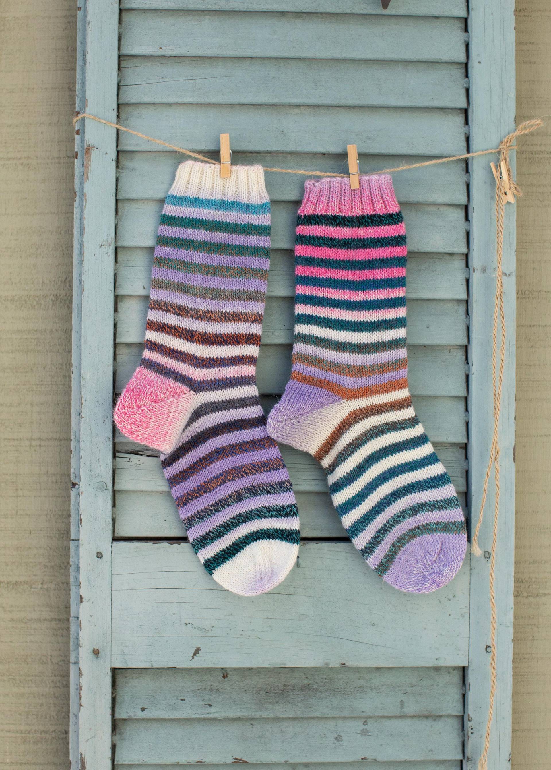 Gestreifte Socken/Handgestrickte Wollsocken Größe 6, 7 von CocoonHMS