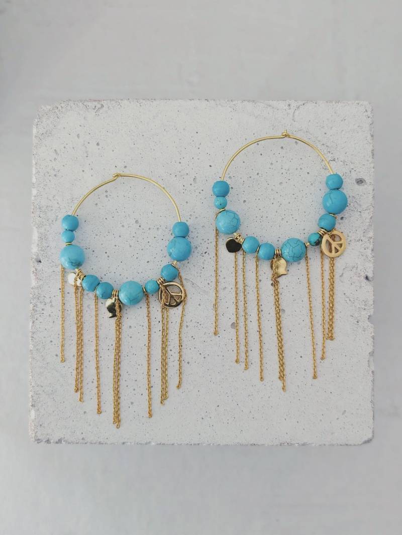 Edelstein Perlen Creolen Mit Türkis Steinen Und Charms, Boho Ohrringe Vergoldet, Fransen Kette Edelstein Perlen Creolen Mit Türkis Steinen Und Charms, Boho Ohrringe Vergoldet, Fransen Kette von CocosyBerlin