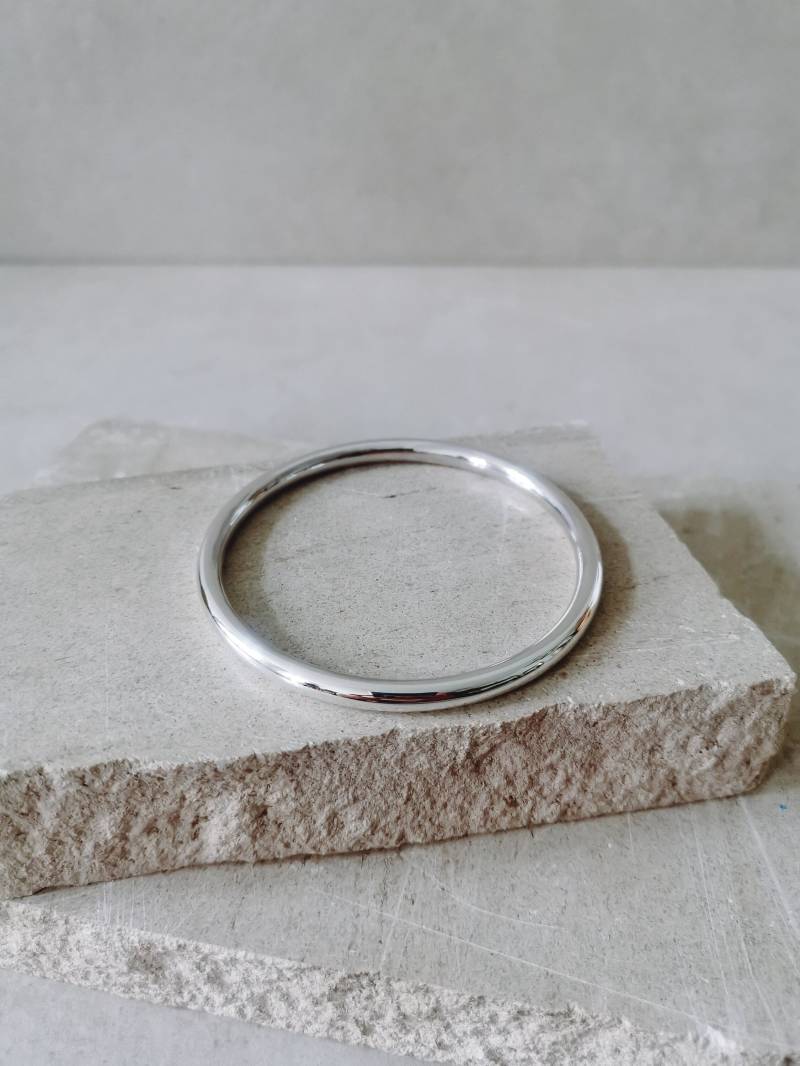 statement Armreif Aus 925 Silber, Minimalistisch Und Chunky 62mm Oder 65mm statement Armreif Aus 925 Silber, Minimalistisch Und Chunky 62mm Oder 65mm von CocosyBerlin