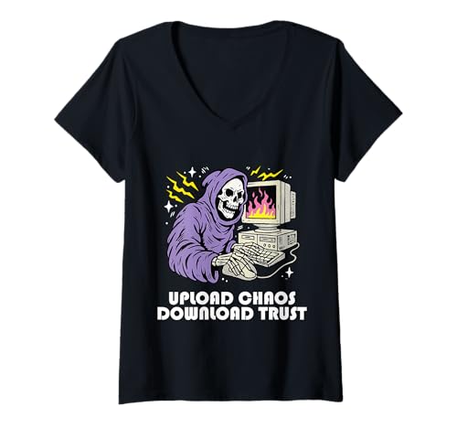 Damen Digitaler Outlaw in Maske tippt hinter dunklem Monitor T-Shirt mit V-Ausschnitt Damen Digitaler Outlaw in Maske tippt hinter dunklem Monitor T-Shirt mit V-Ausschnitt von Code warrior in hooded jacket under glitch effects