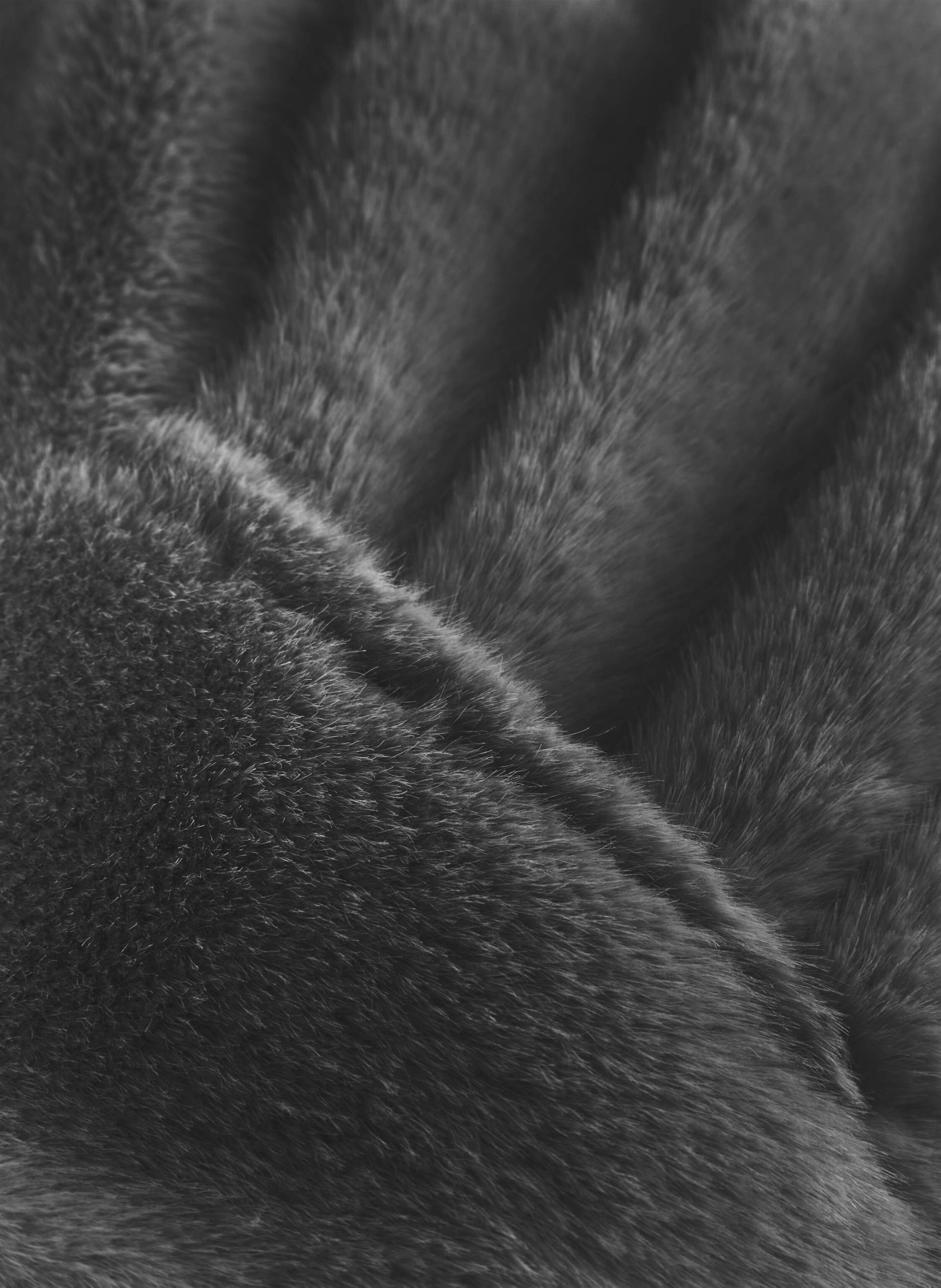 Schal aus flauschigem Teddyfell mit Schlitz schwarz - Gr. - one size von Codello Lifestyle Accessories GmbH