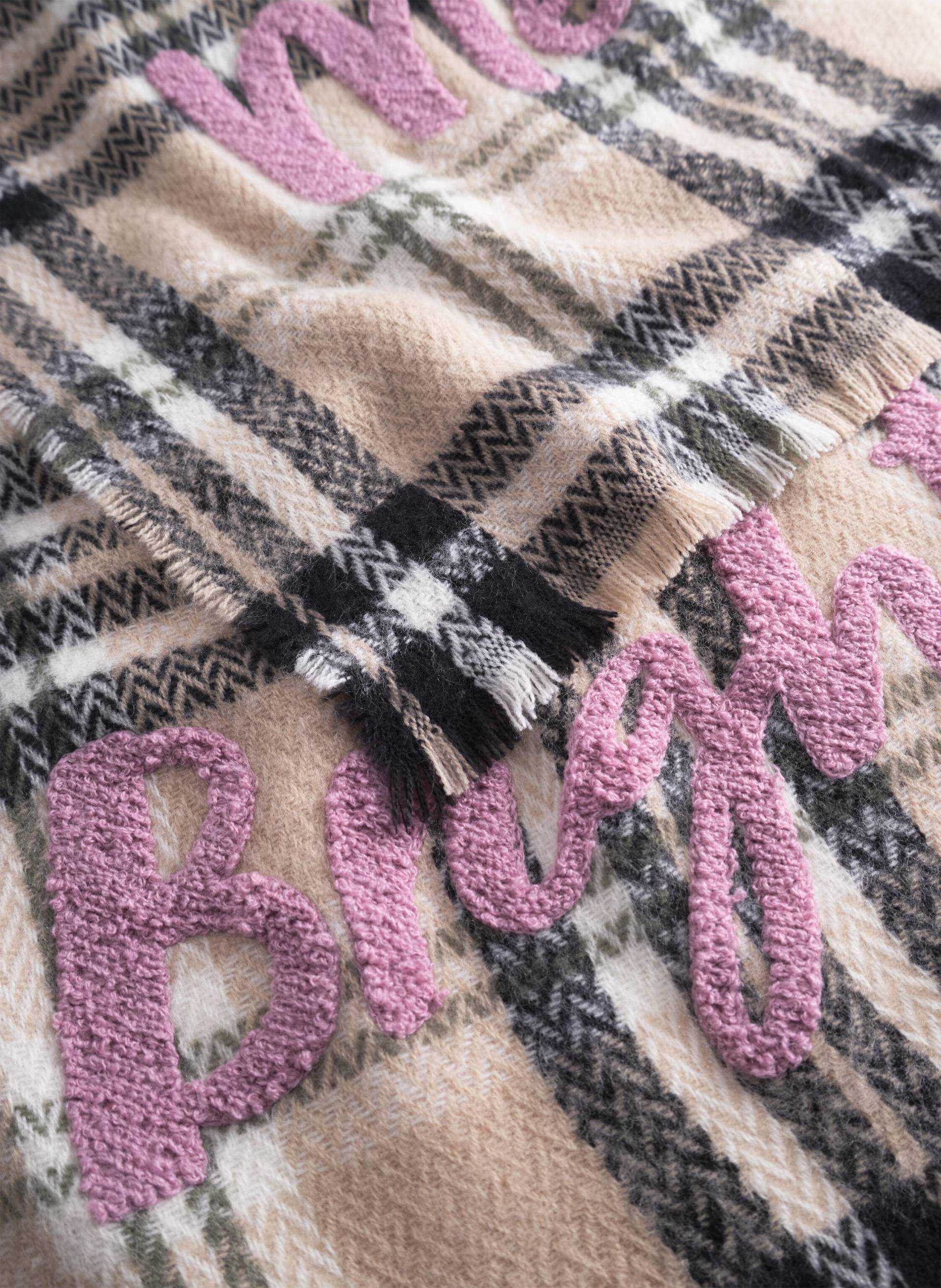 Schal aus softem Acryl mit Karogrund und BRIGHT-Stickerei beige - Gr. - one size von Codello Lifestyle Accessories GmbH