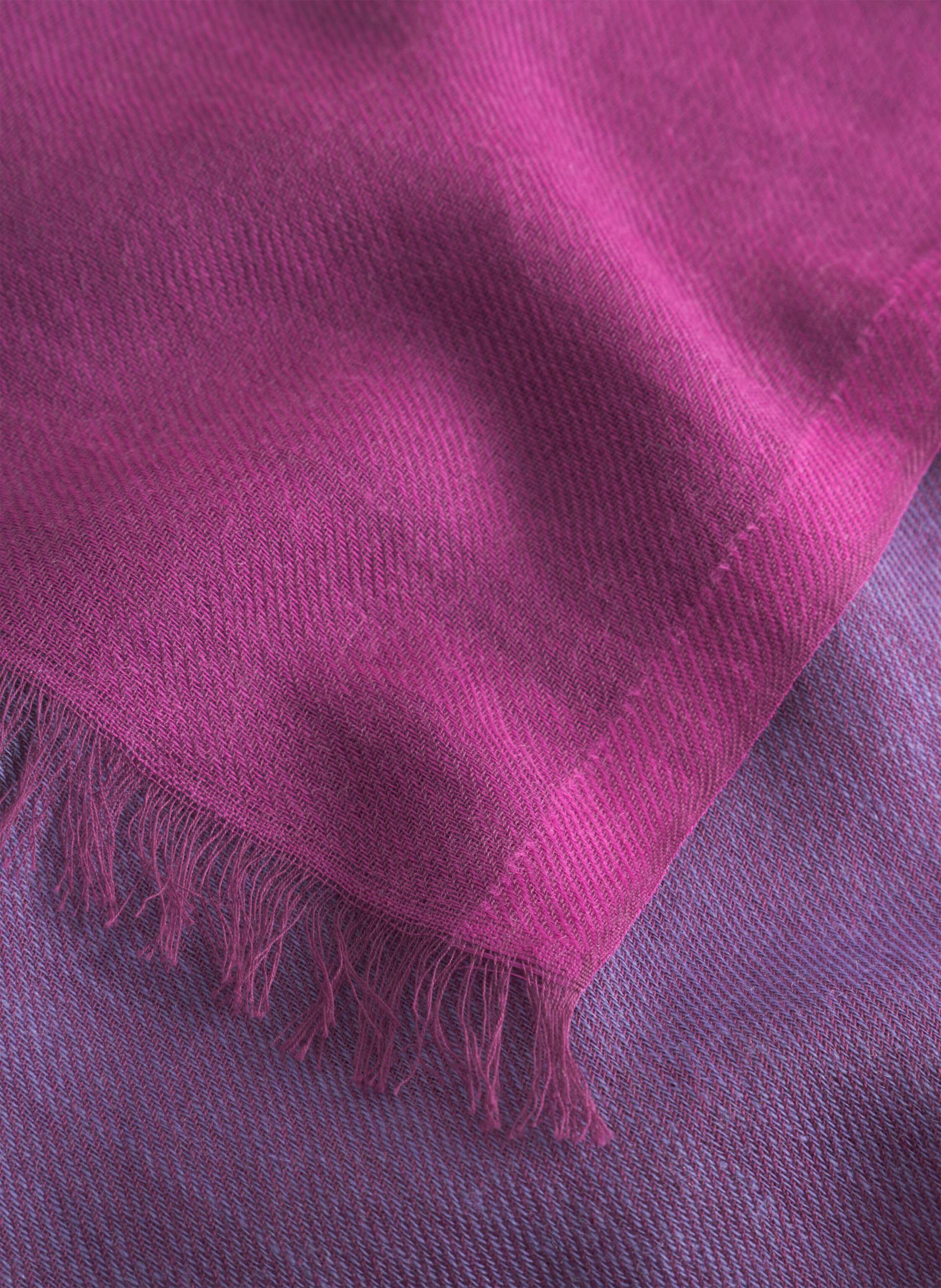 Schal aus weicher Wollmischung mit Colourblocking-Streifen rot - Gr. - one size von Codello Lifestyle Accessories GmbH