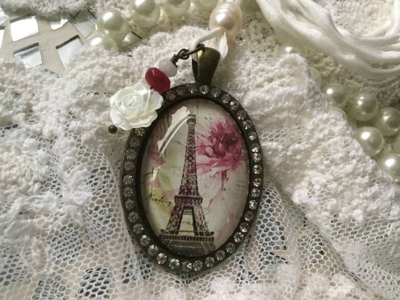 Edwardian Halskette Medallion Paris Süßwasserperle Rose Eifelturm Cabochon Perlmutt Jade Weiß Pink Seidenband Oder Bronzekette Strass Edwardian Halskette Medallion Paris Süßwasserperle Rose Eifelturm Cabochon Perlmutt Jade Weiß Pink Seidenband Oder Bronzekette Strass von CoeursDeCaschel