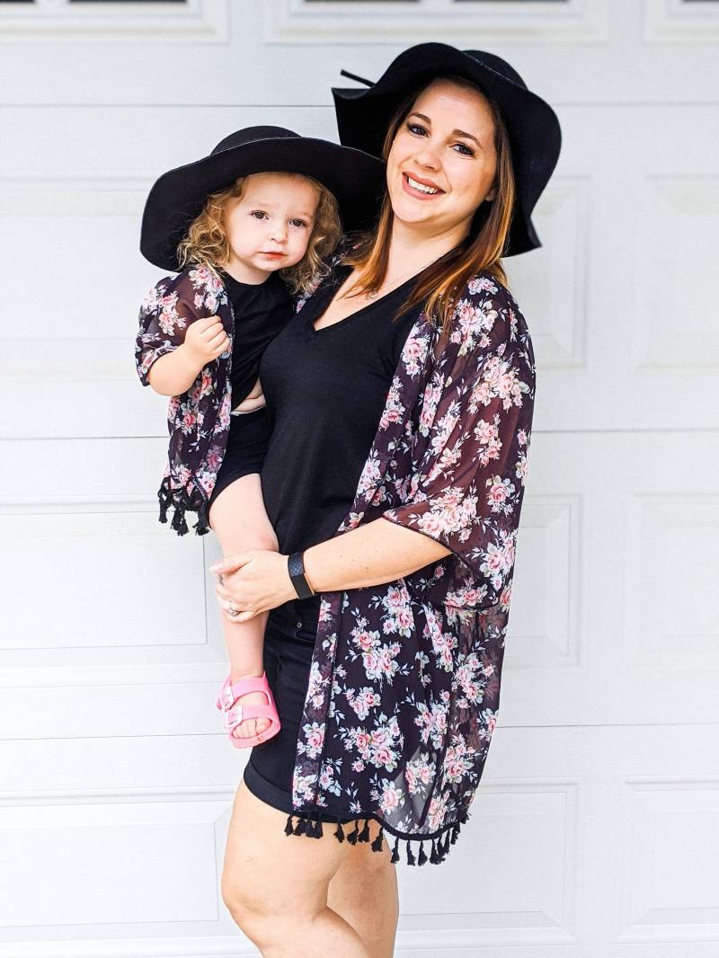 Blumendruck Mama Und Ich Kimono Chiffon Duster Cardigan von CoffeeTalkClothingCo