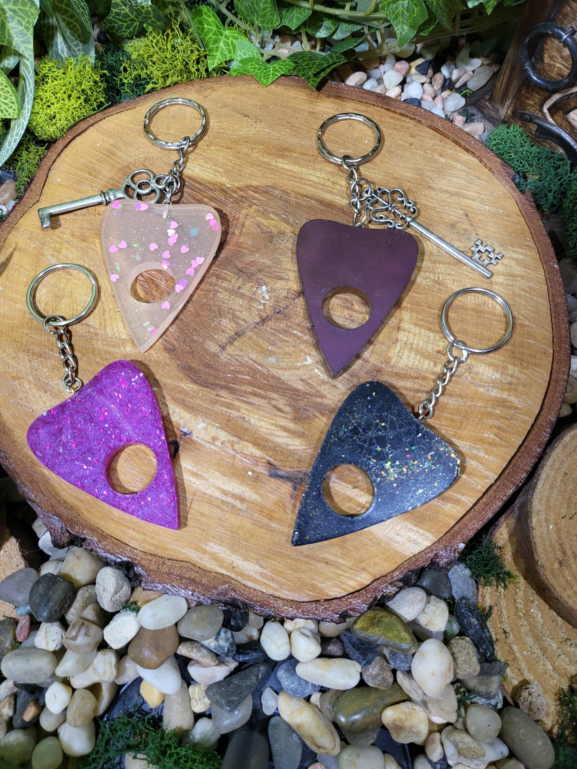 Ouija Planchette Uni Ouija Planchette Uni von CoffeyArtShop