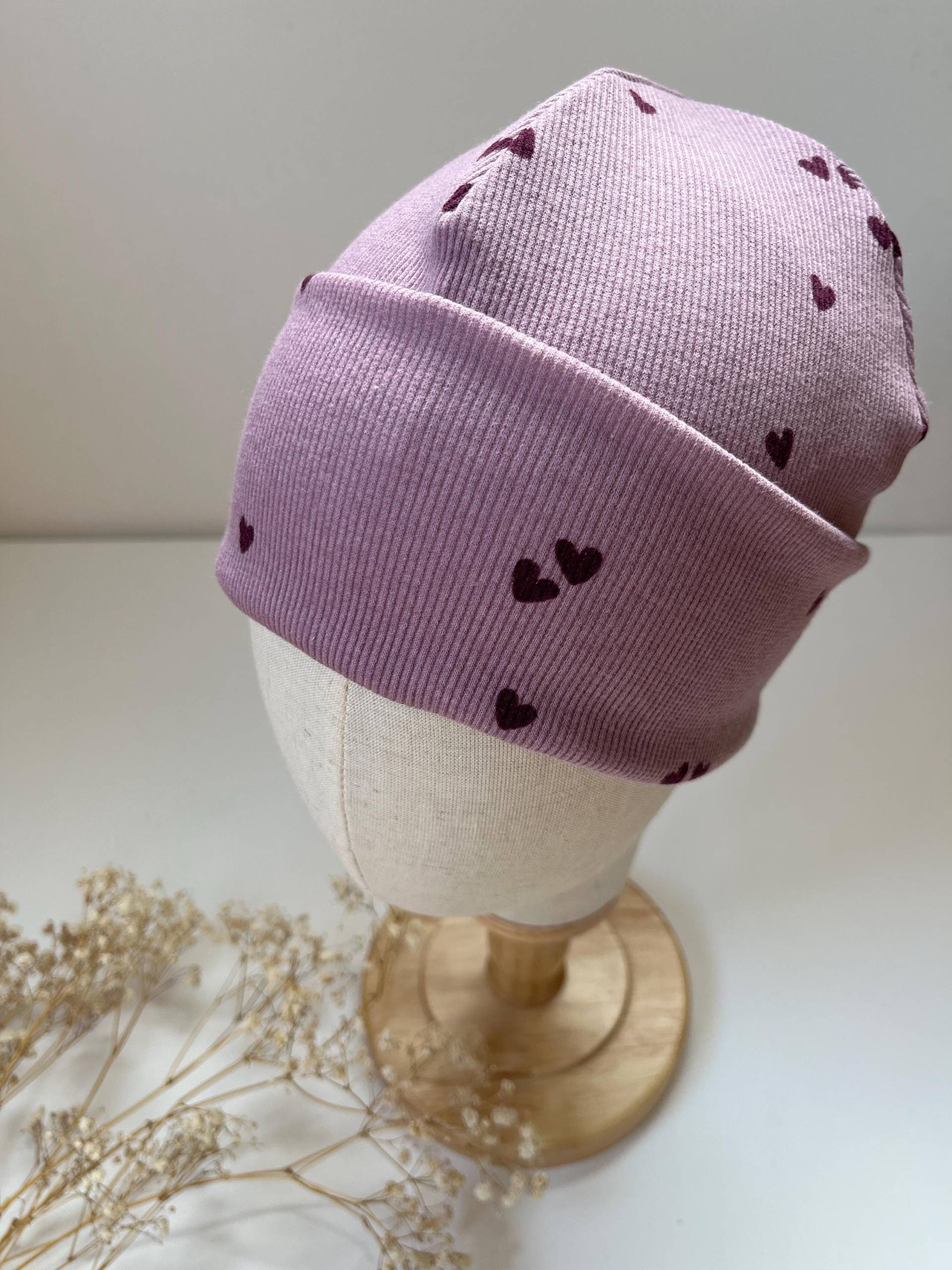 Hipster Beanie Mütze " Hearts Für Baby Kind Aus Rippjersey Mit/Ohne Label Lila Hipster Beanie Mütze " Hearts Für Baby Kind Aus Rippjersey Mit/Ohne Label Lila von CogaDesign