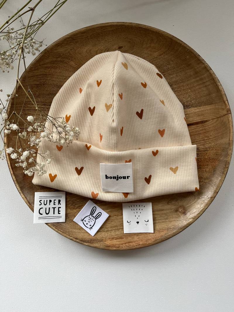 Hipster Beanie Mütze " Hearts Für Baby Kind Aus Rippjersey Mit/Ohne Label Gr. 48/50 von CogaDesign
