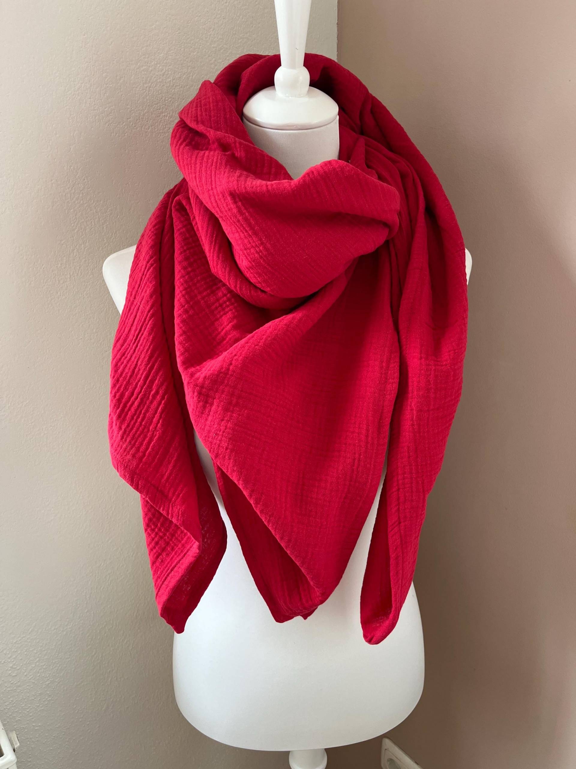 xxl Musselintuch Berry Red Dreieckstuch Tuch Bio-Musselin Damen, Schal, Mamatuch; Yogatuch, Pareo, Rot von CogaDesign